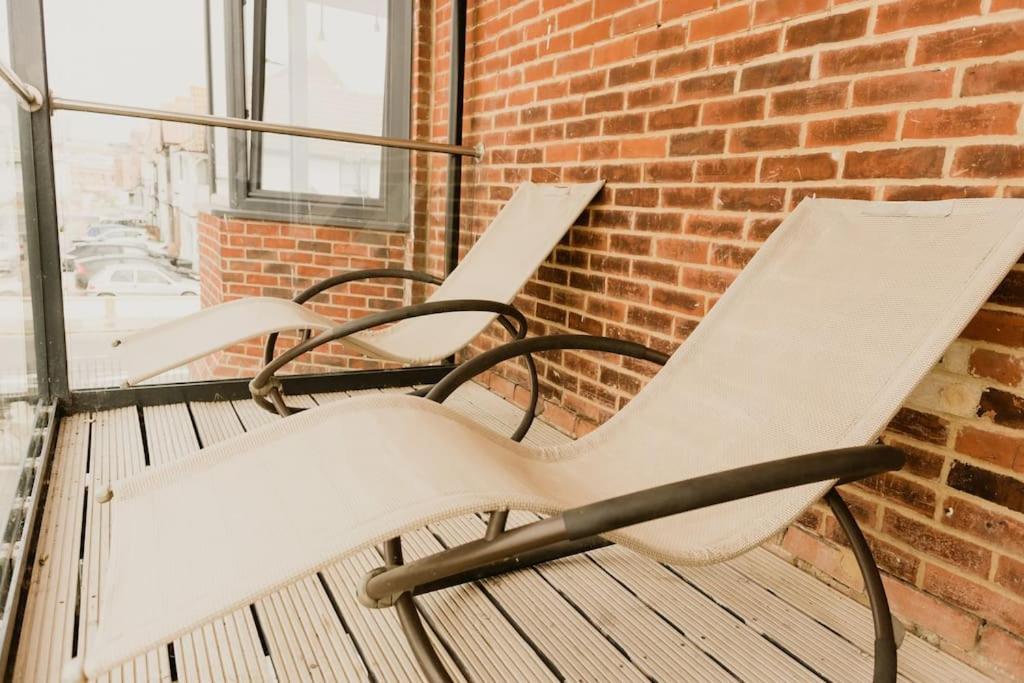 The Sea Deck Apartment - Westbrook Bay Beach - By Goldex Coastal Breaks Margate Buitenkant foto